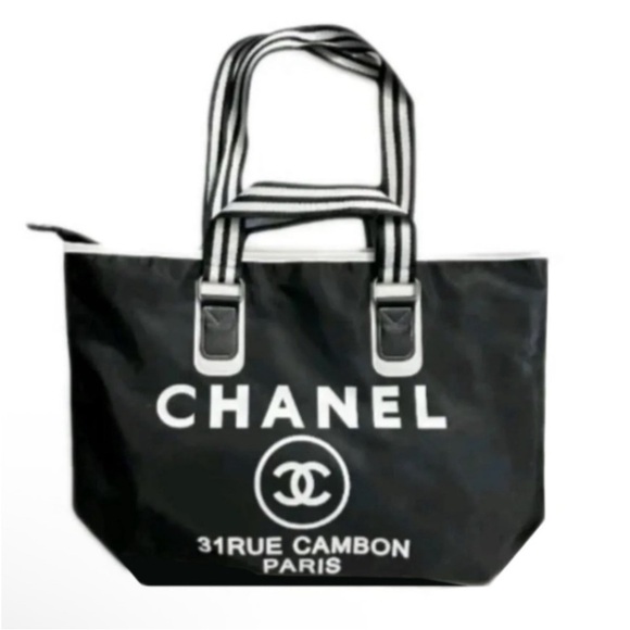New Chanel Large Travel Bag Beach Tote with Double Handles VIP/GWP - Picture 2 of 8